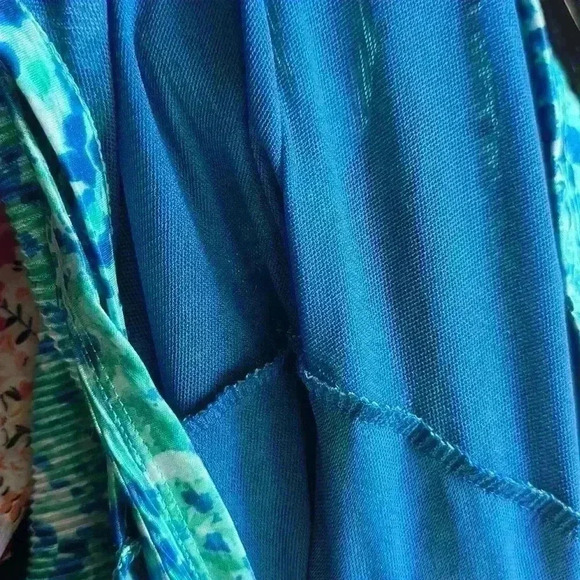 Yves Women's Sleeveless Tiered Tank Top - Blue & Green Abstract Print size M - Picture 7 of 10